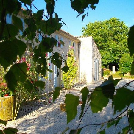 Chambres D'Hotes Domaine Le Fragnaud Saint-Porchaire Exteriér fotografie